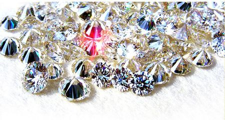 加工高档珠宝首饰批发 花朵仿真钻戒与围钻女王名媛戒指的加盟代理机遇